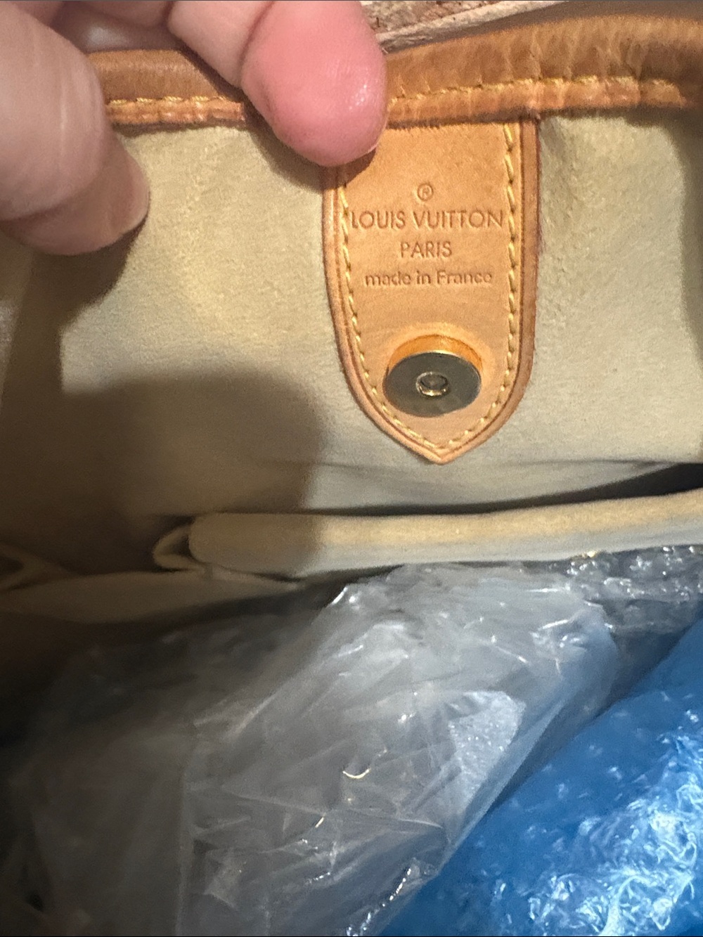 Louis Vuitton Galleria GM - Picture 16 of 16